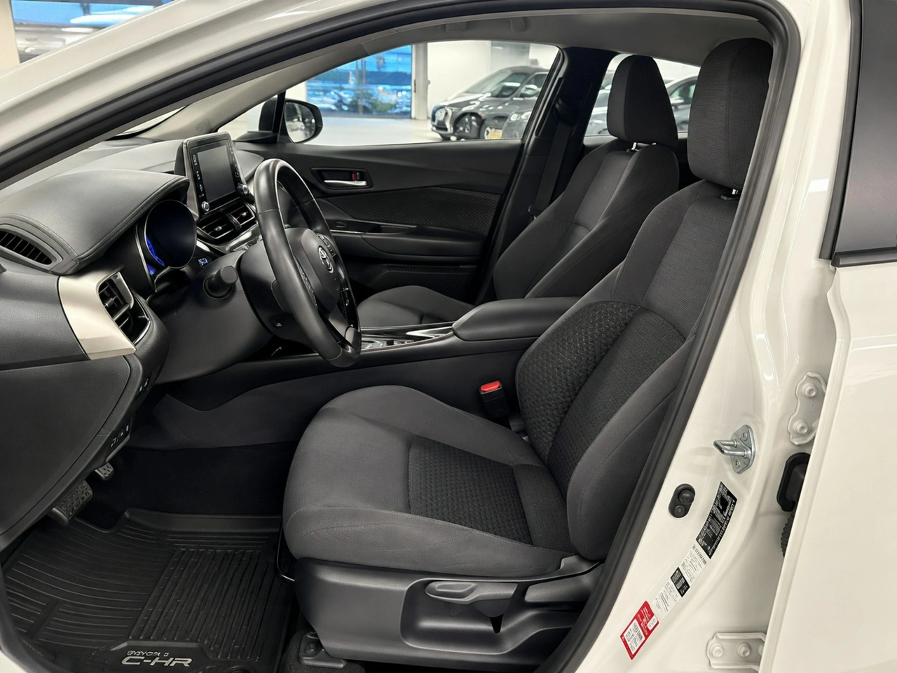Toyota C-HR - Zdjęcie 12