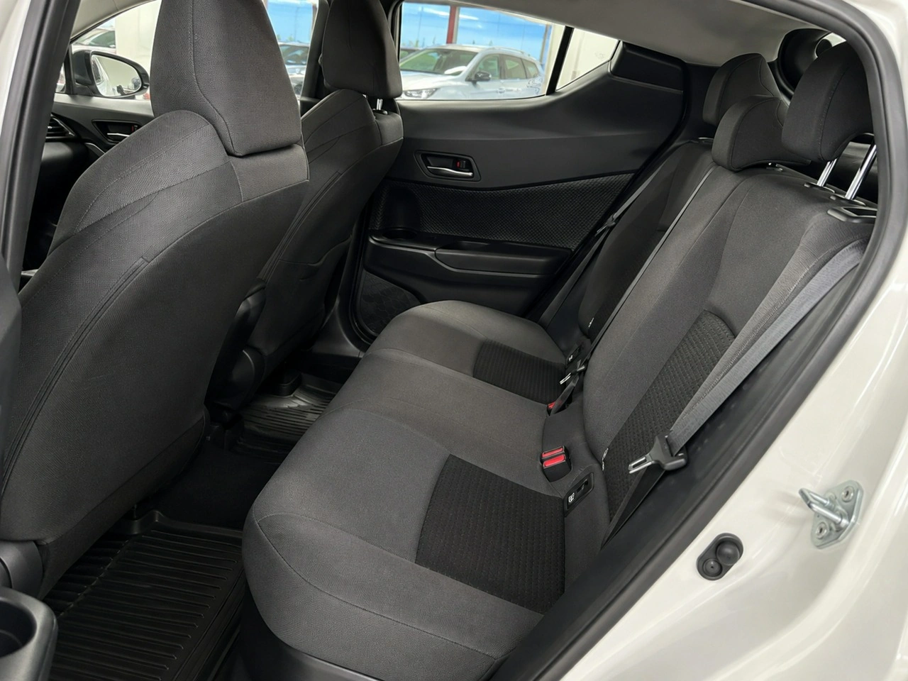 Toyota C-HR - Zdjęcie 7
