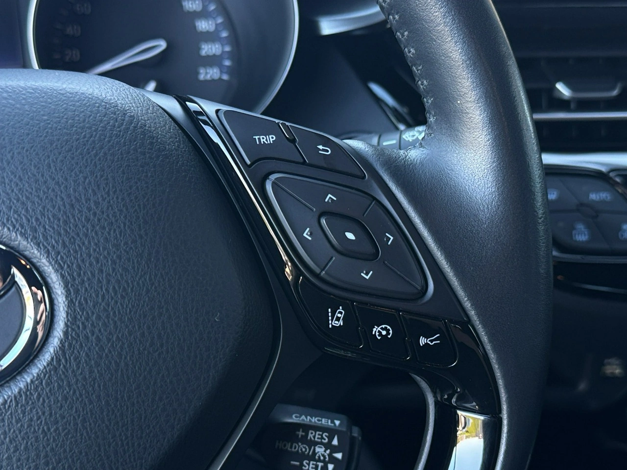 Toyota C-HR - Zdjęcie 14