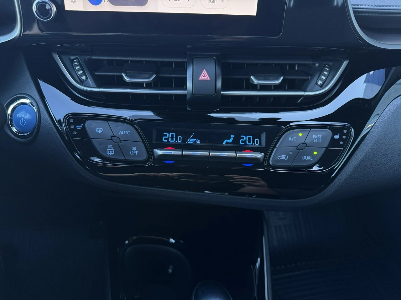 Toyota C-HR - Zdjęcie 22