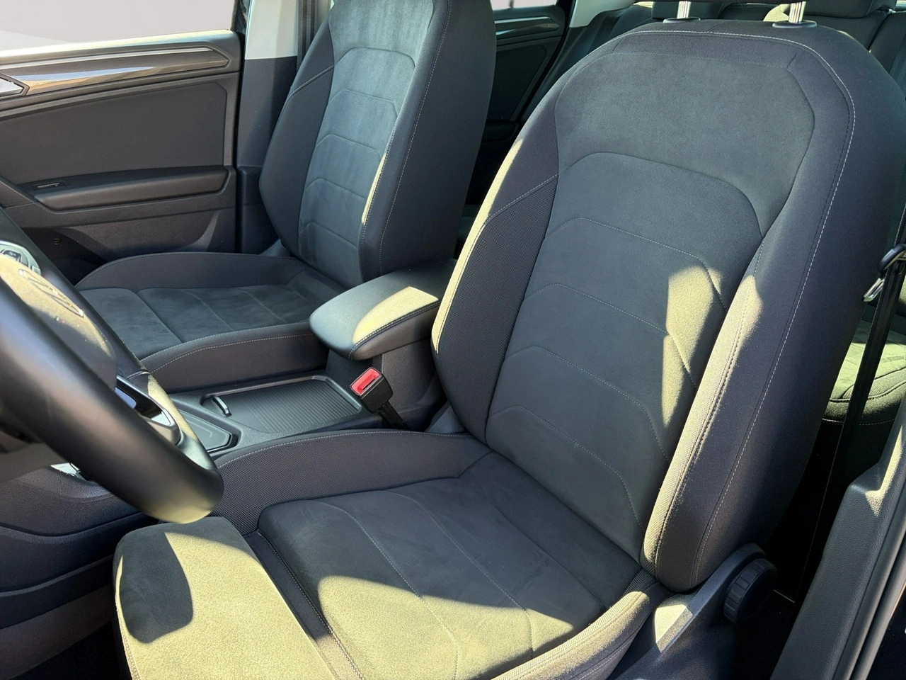Volkswagen Tiguan - Zdjęcie 12