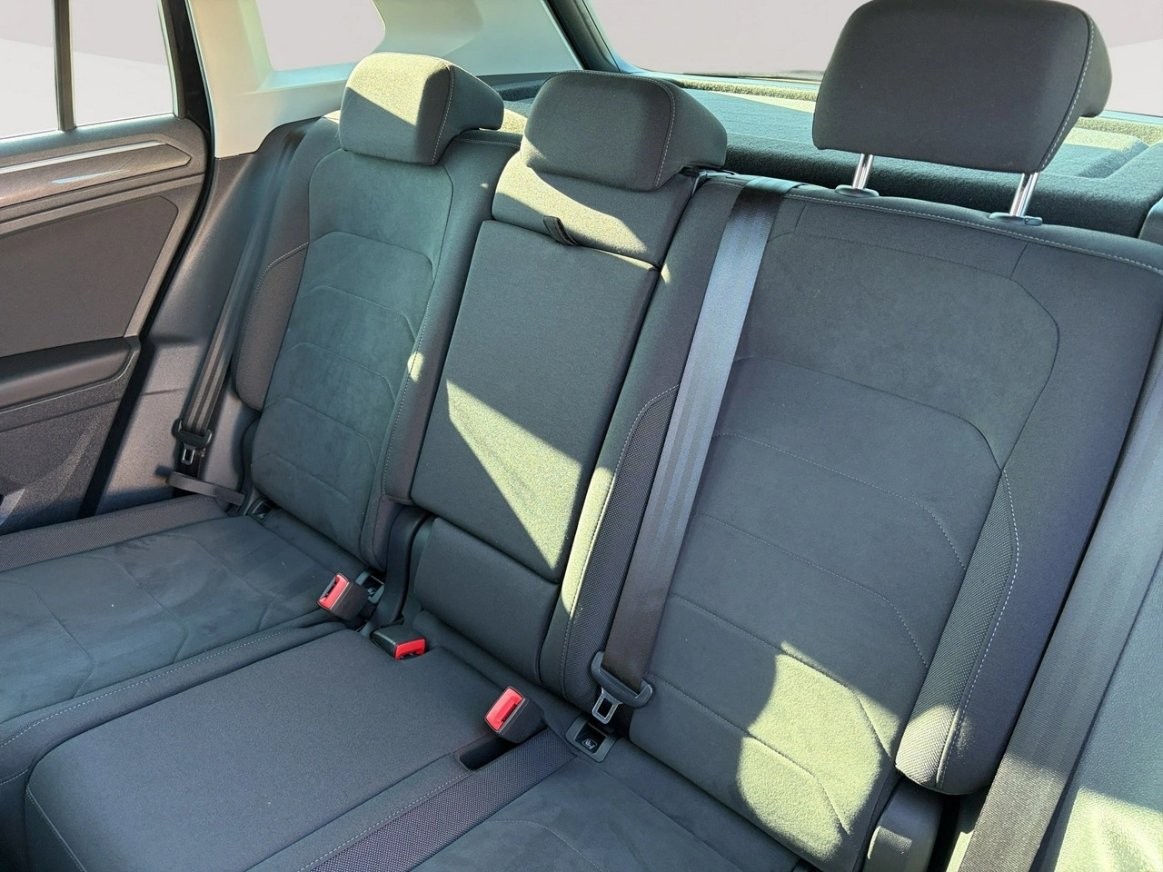 Volkswagen Tiguan - Zdjęcie 27