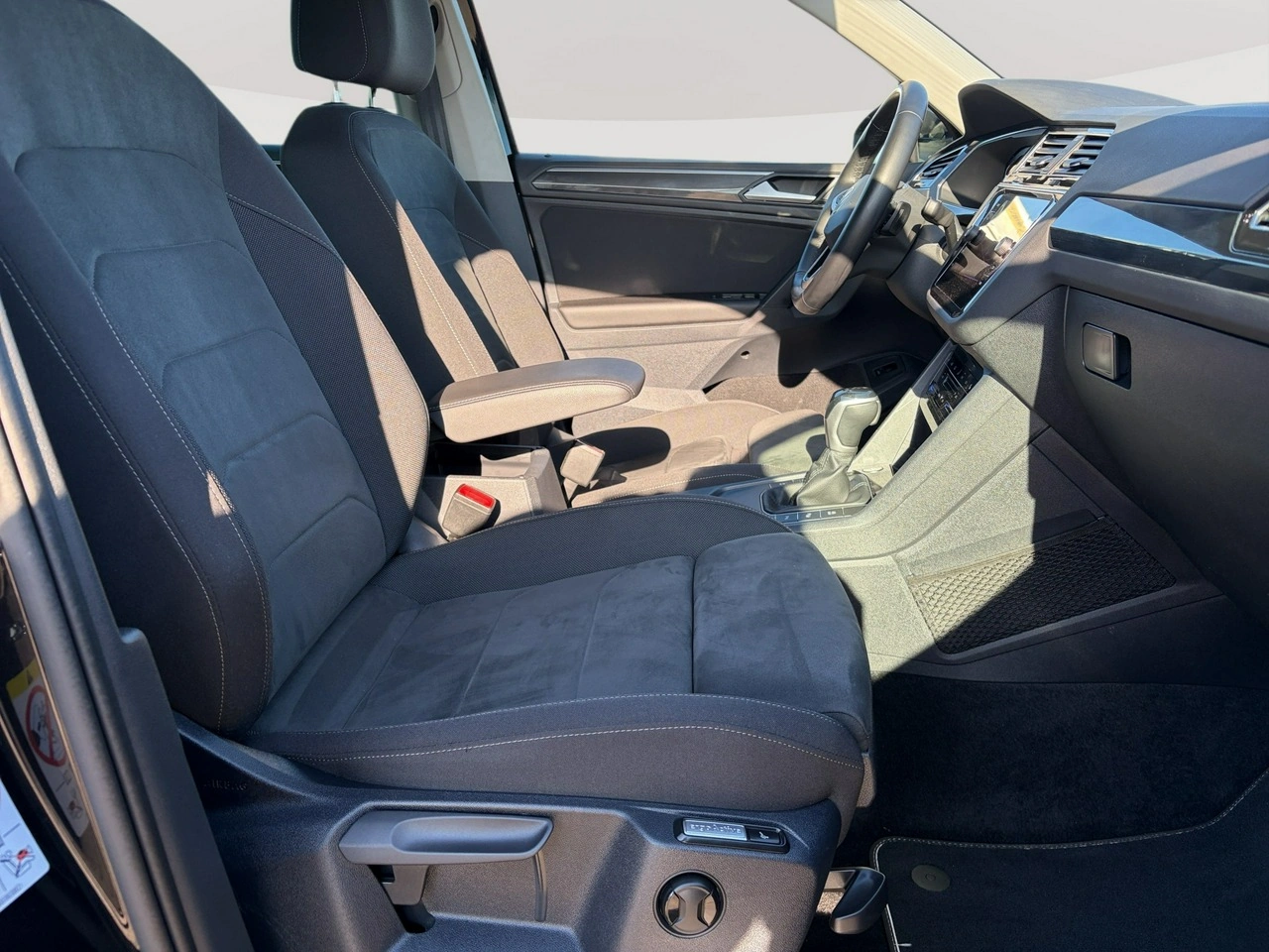 Volkswagen Tiguan - Zdjęcie 29