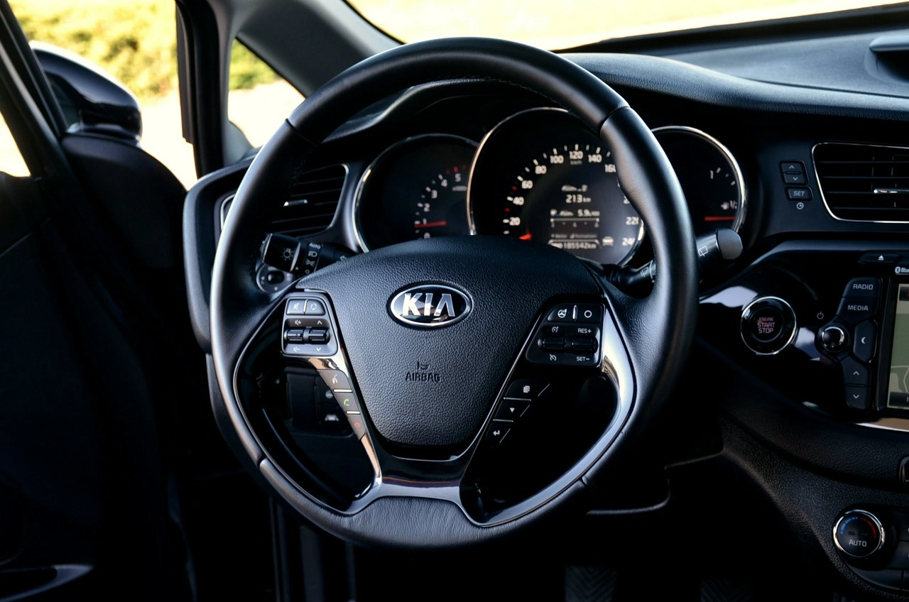 Kia Ceed - Zdjęcie 15