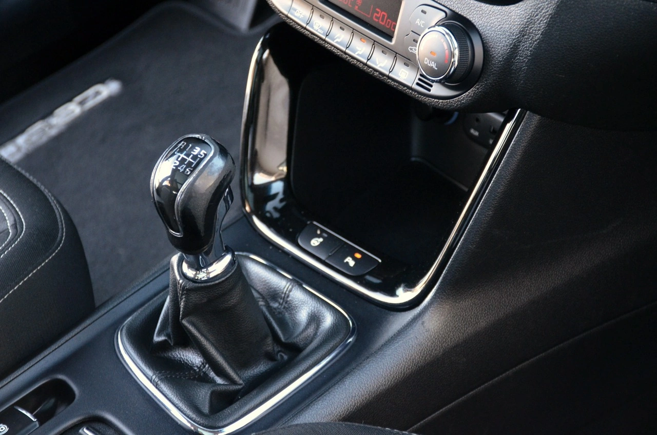 Kia Ceed - Zdjęcie 17
