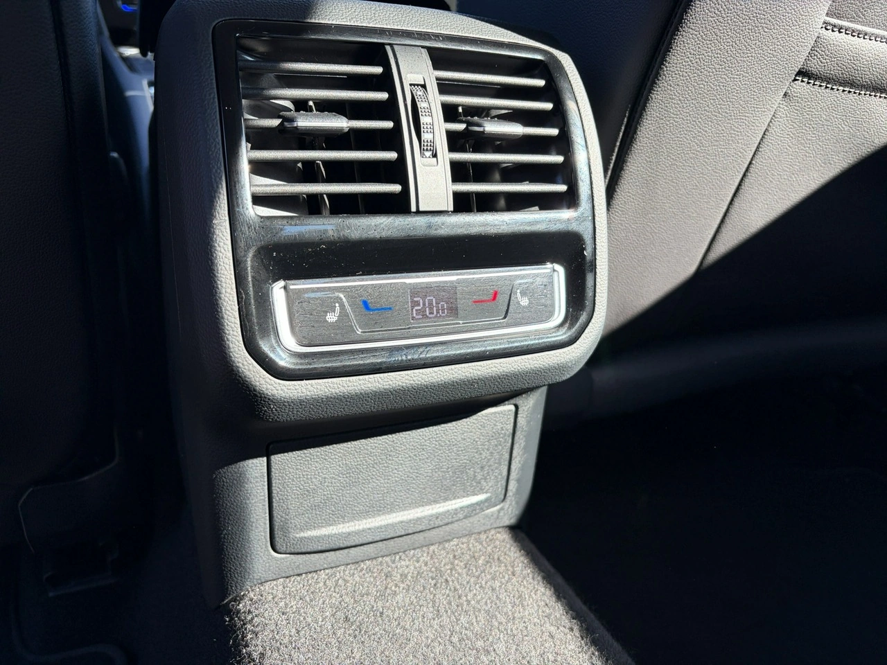 Volkswagen Arteon - Zdjęcie 25