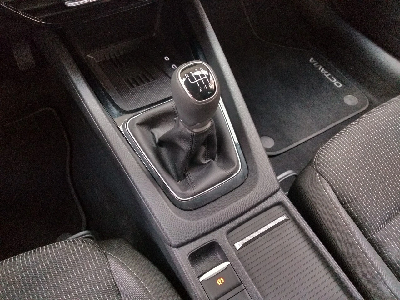 Skoda Octavia - Zdjęcie 17