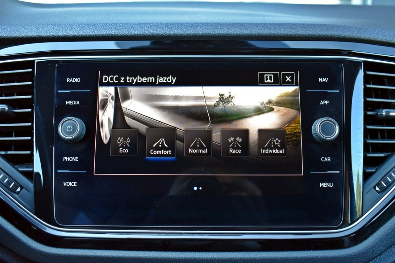 Volkswagen T-Roc - Zdjęcie 23