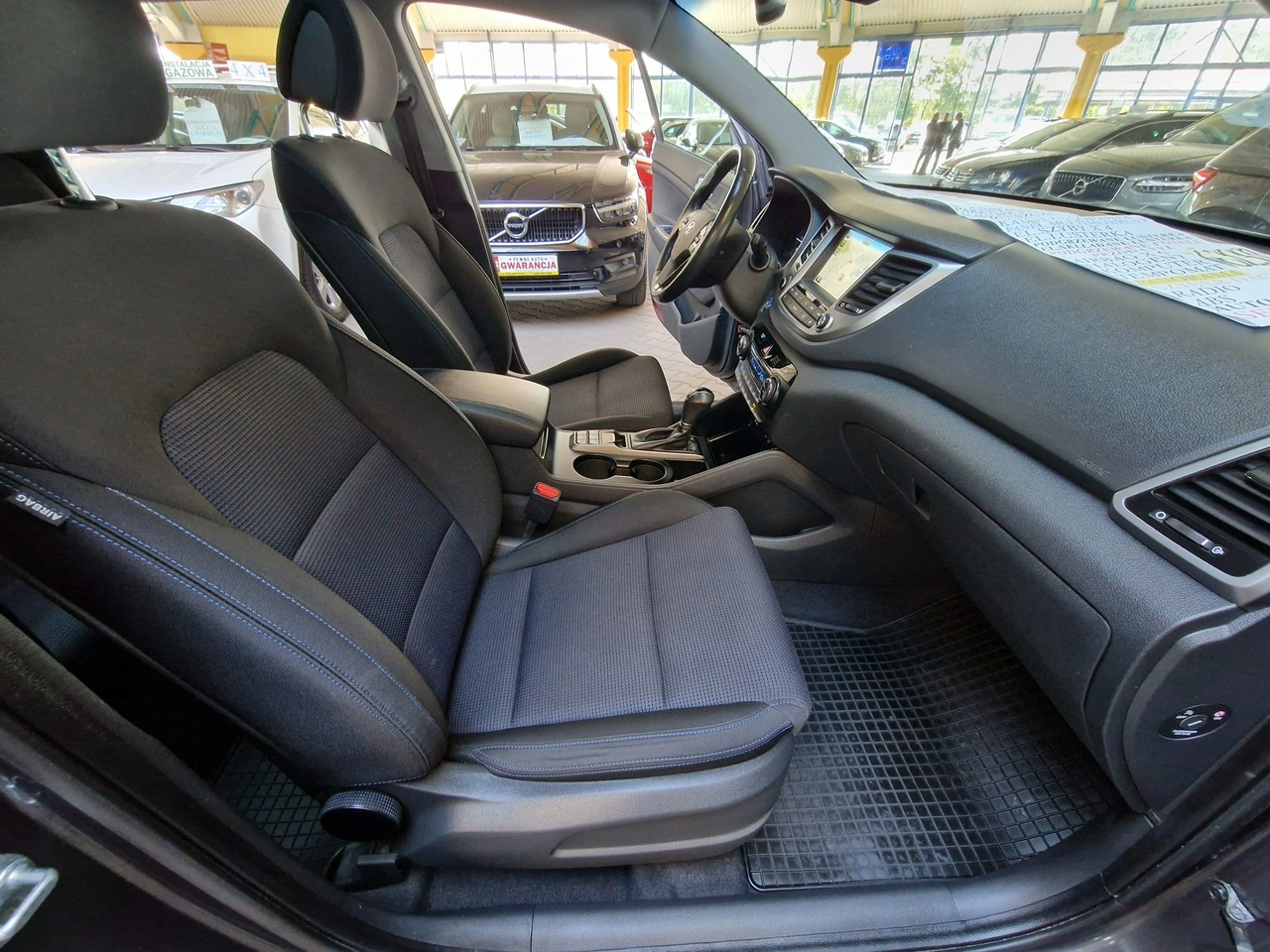 Hyundai Tucson - Zdjęcie 24