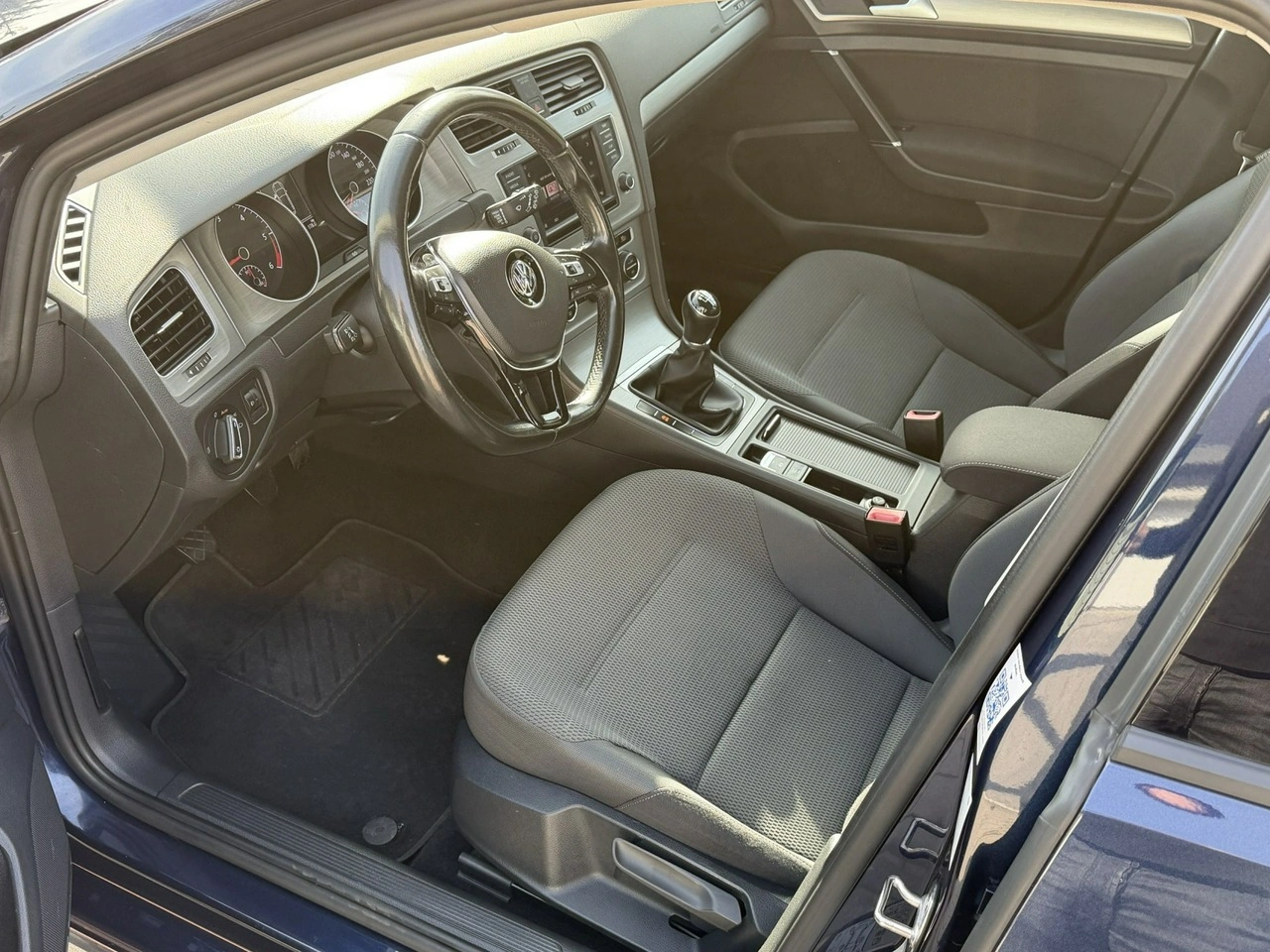 Volkswagen Golf - Zdjęcie 9