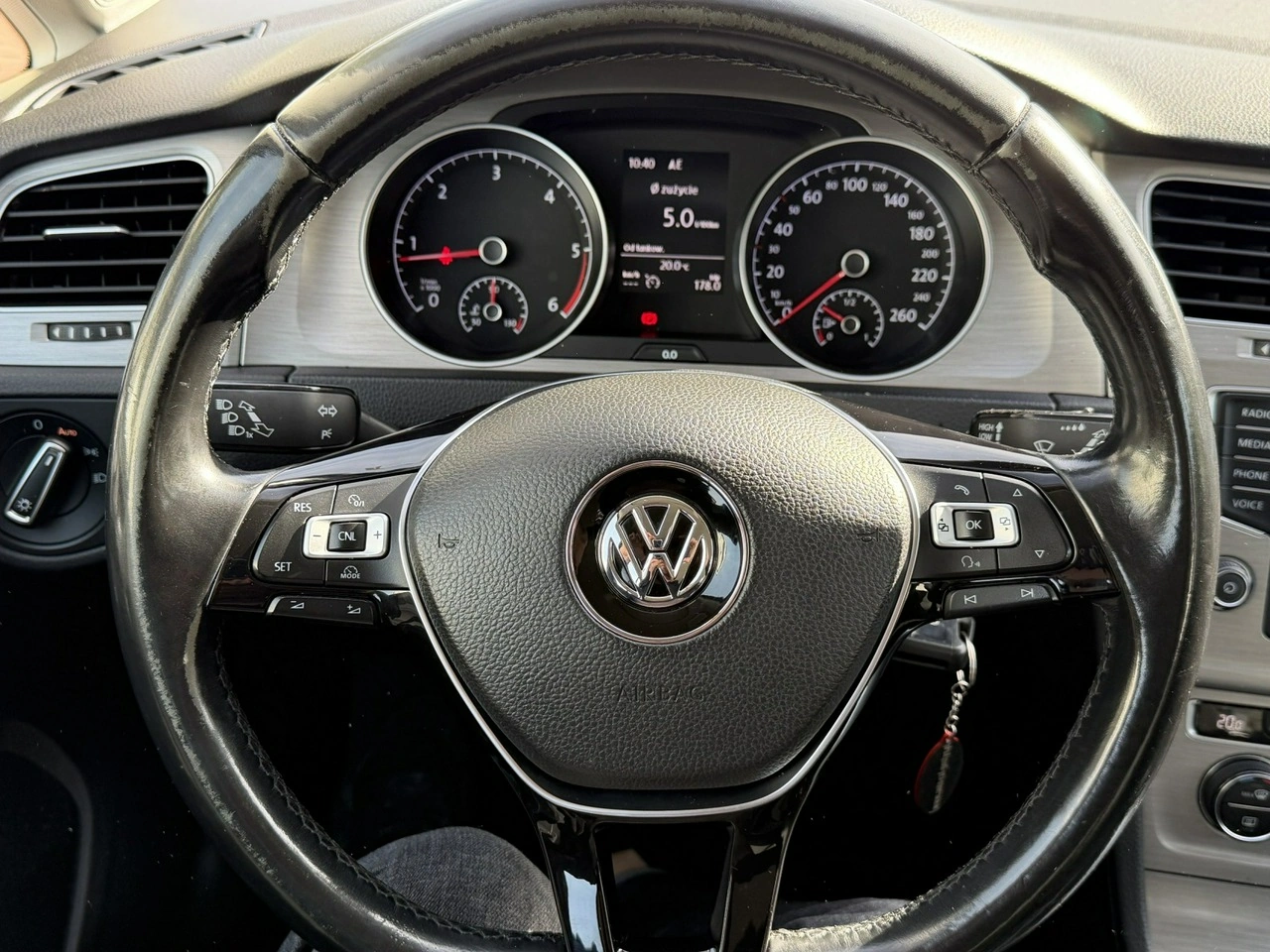 Volkswagen Golf - Zdjęcie 10
