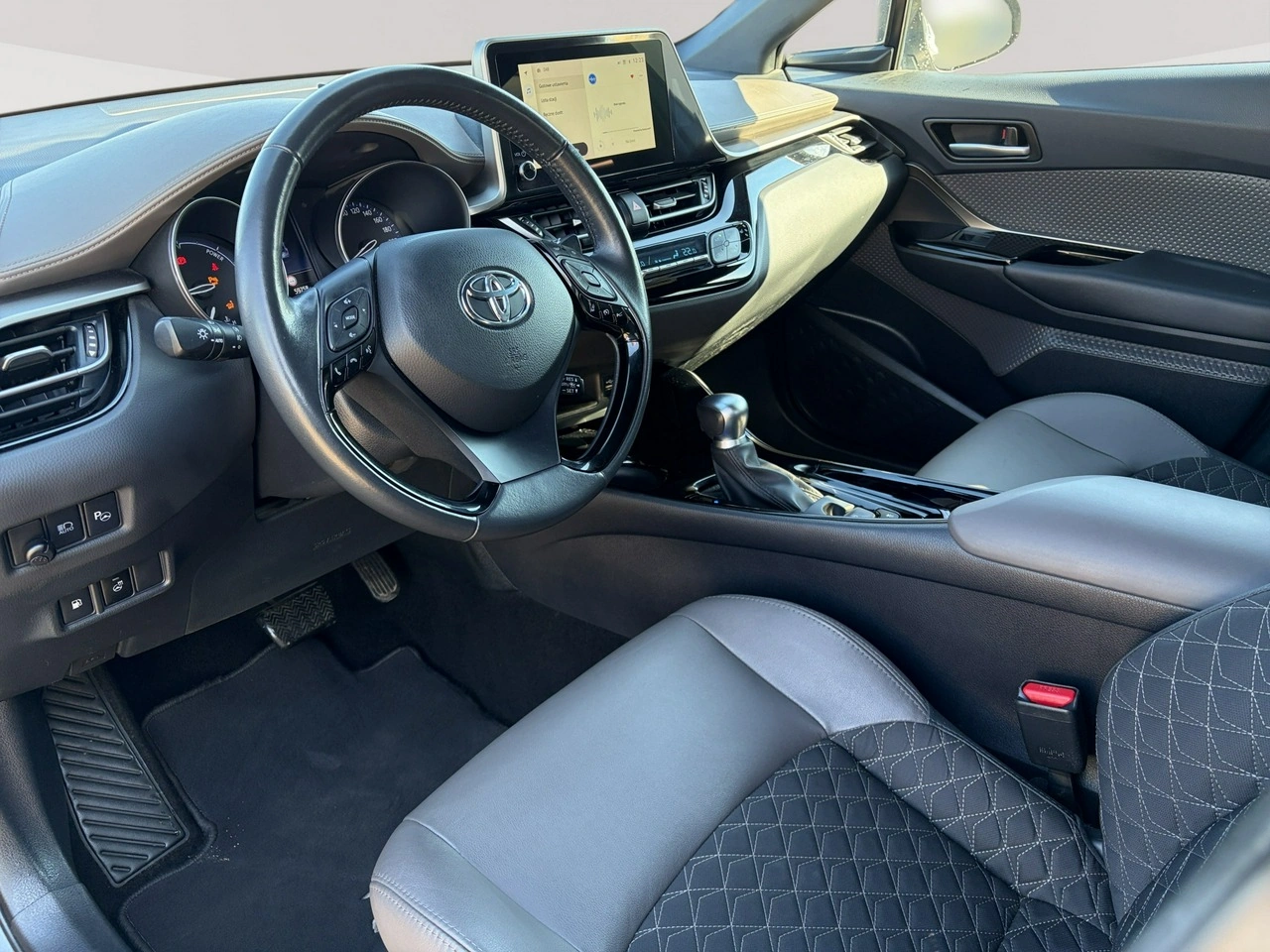 Toyota C-HR - Zdjęcie 6