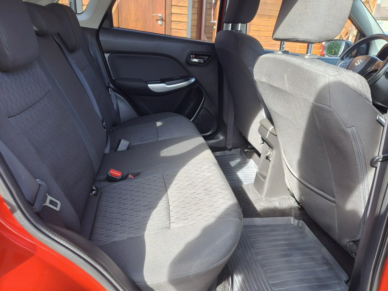 Suzuki Baleno - Zdjęcie 24