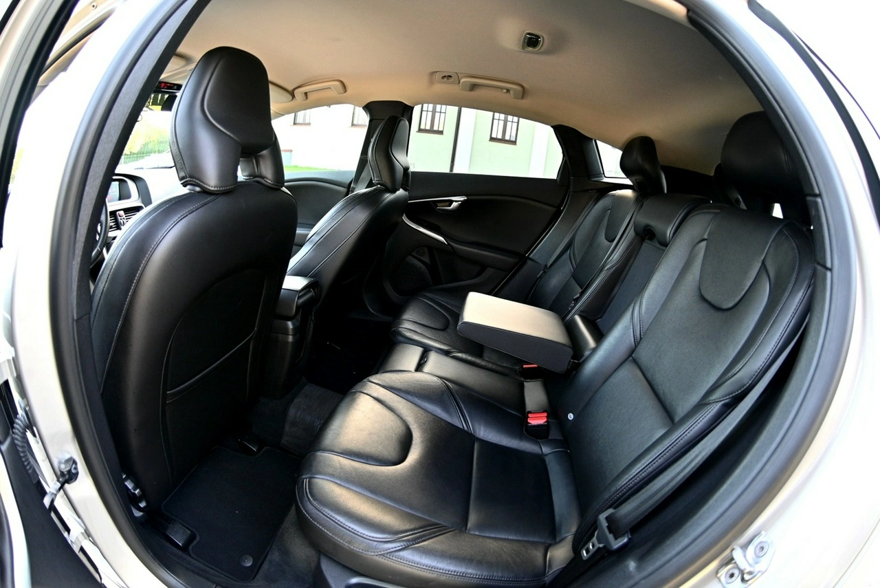 Volvo V40 - Zdjęcie 9
