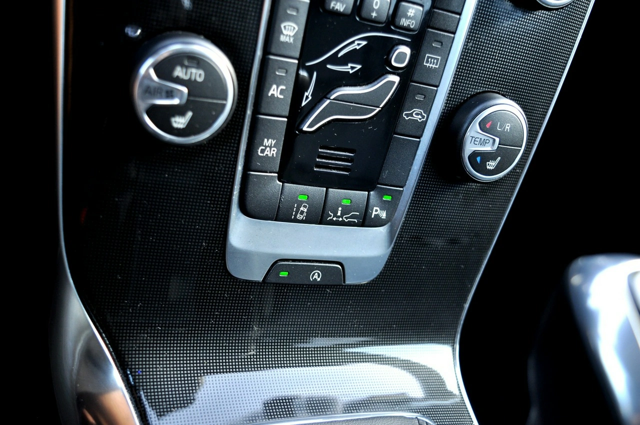 Volvo V40 - Zdjęcie 15