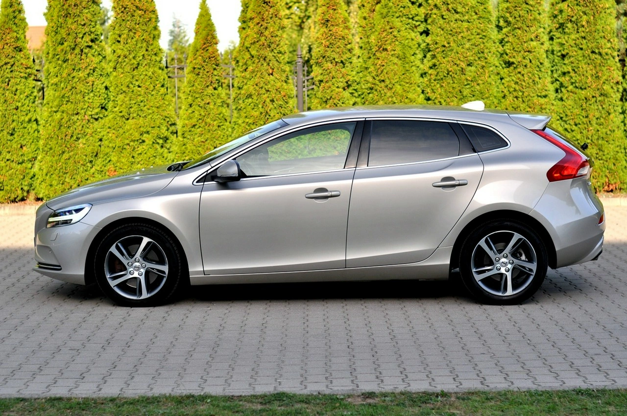 Volvo V40 - Zdjęcie 32