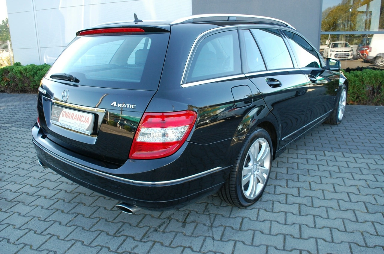 Mercedes C 350 - Zdjęcie 13