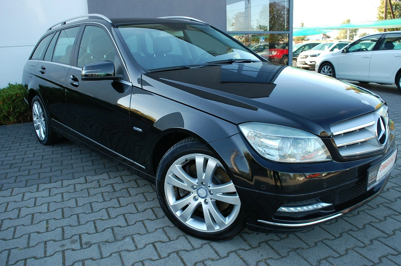 Mercedes C 350 - Zdjęcie 17