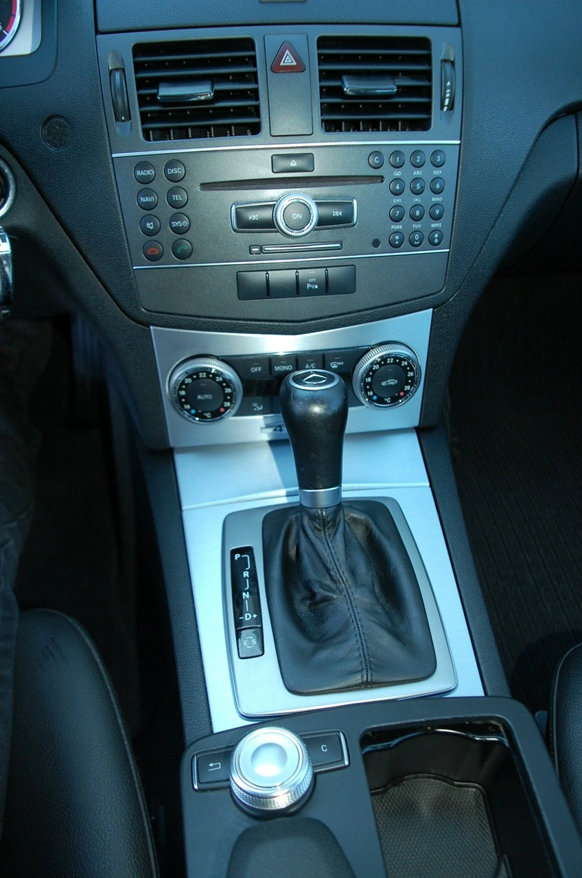 Mercedes C 350 - Zdjęcie 24