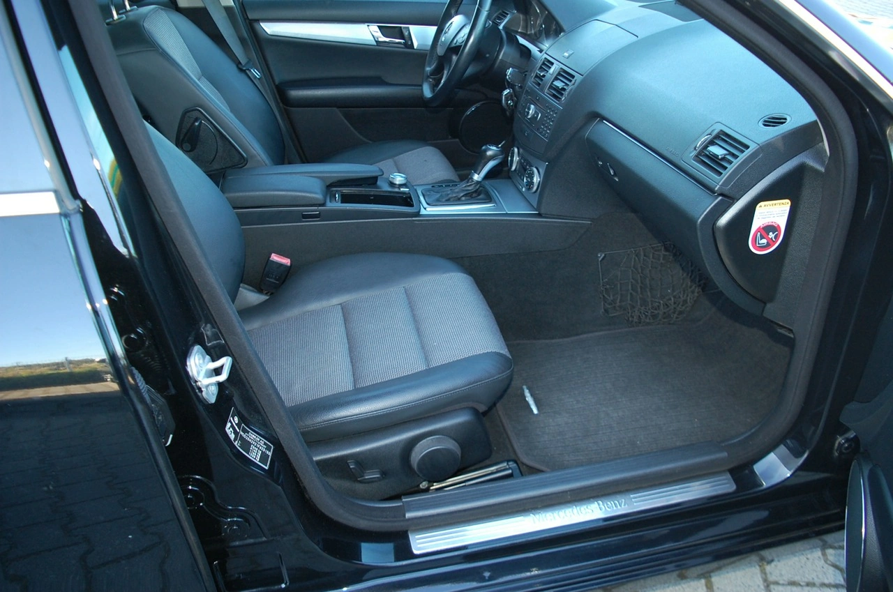 Mercedes C 350 - Zdjęcie 26