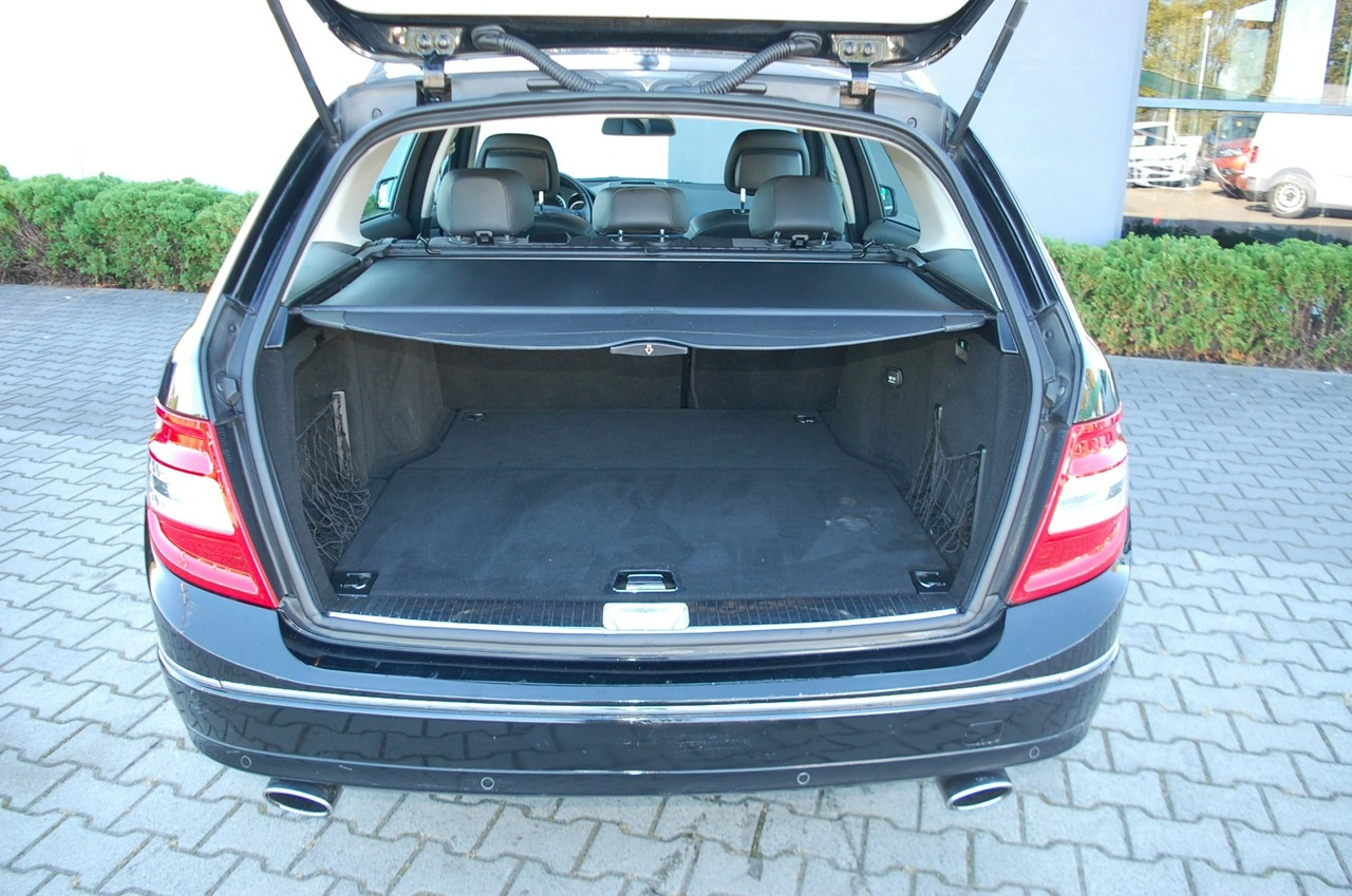 Mercedes C 350 - Zdjęcie 29