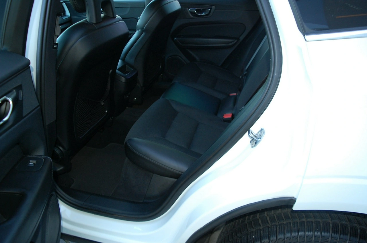 Volvo XC 60 - Zdjęcie 34
