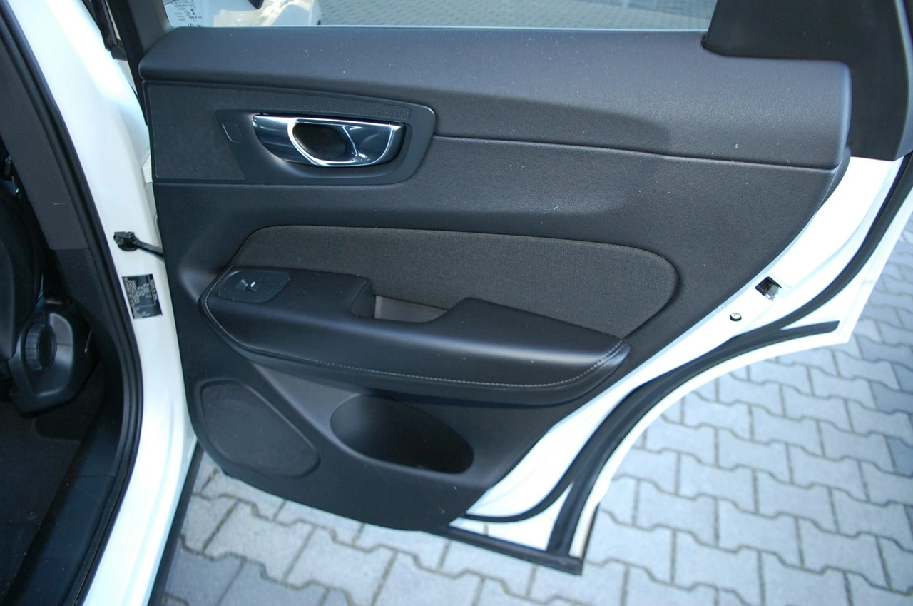 Volvo XC 60 - Zdjęcie 40