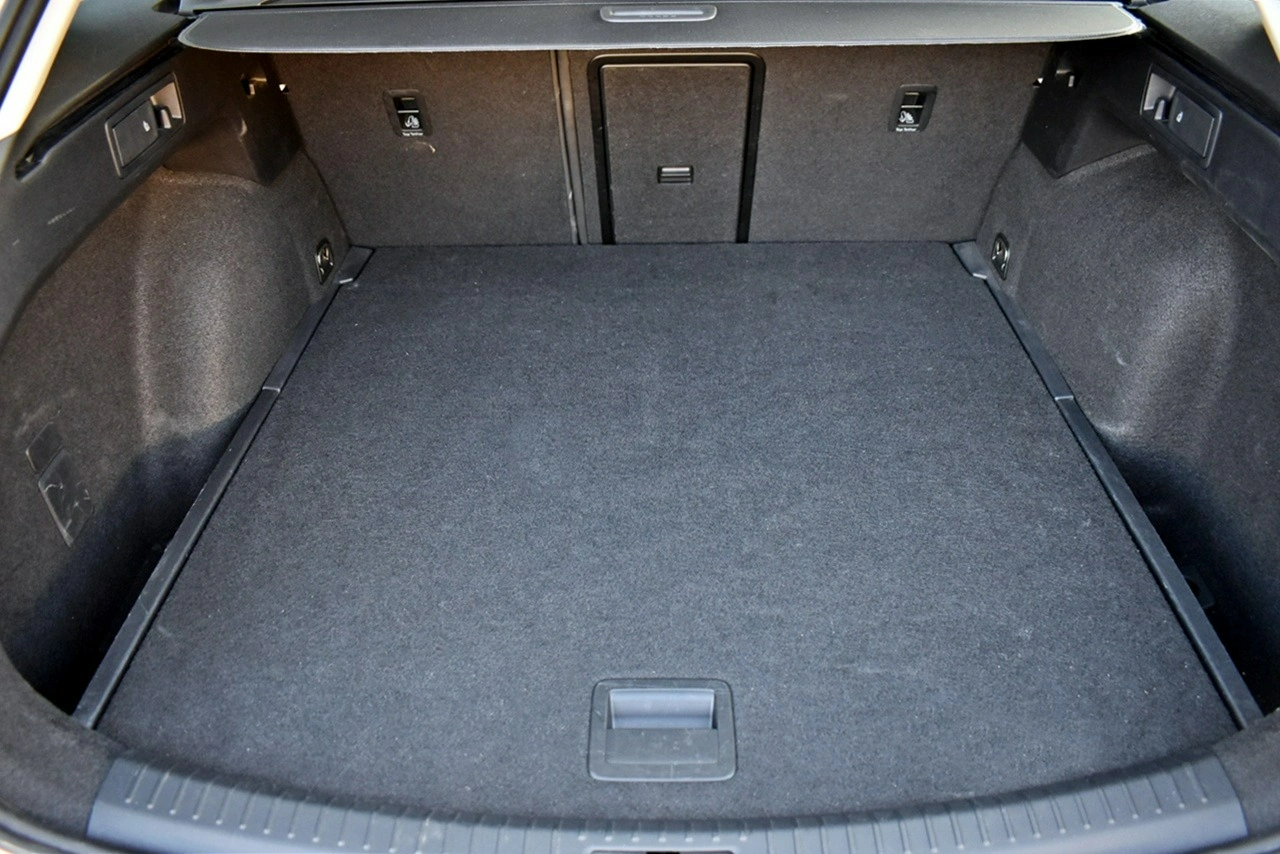 Seat Leon Sportstourer - Zdjęcie 23