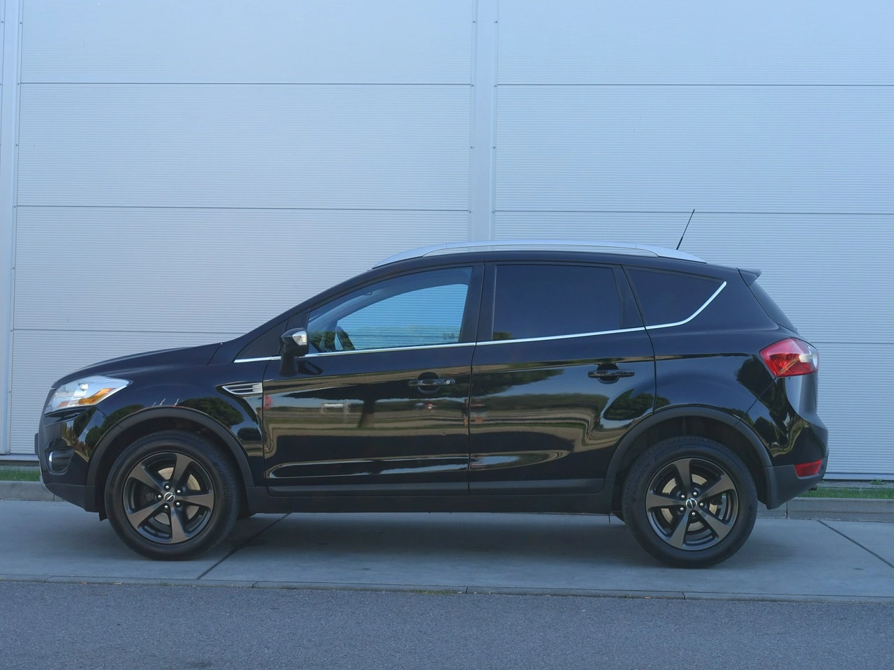 Ford Kuga - Zdjęcie 3