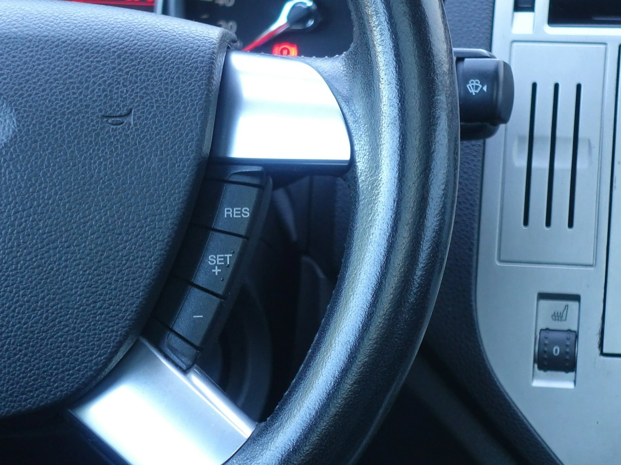 Ford Kuga - Zdjęcie 24