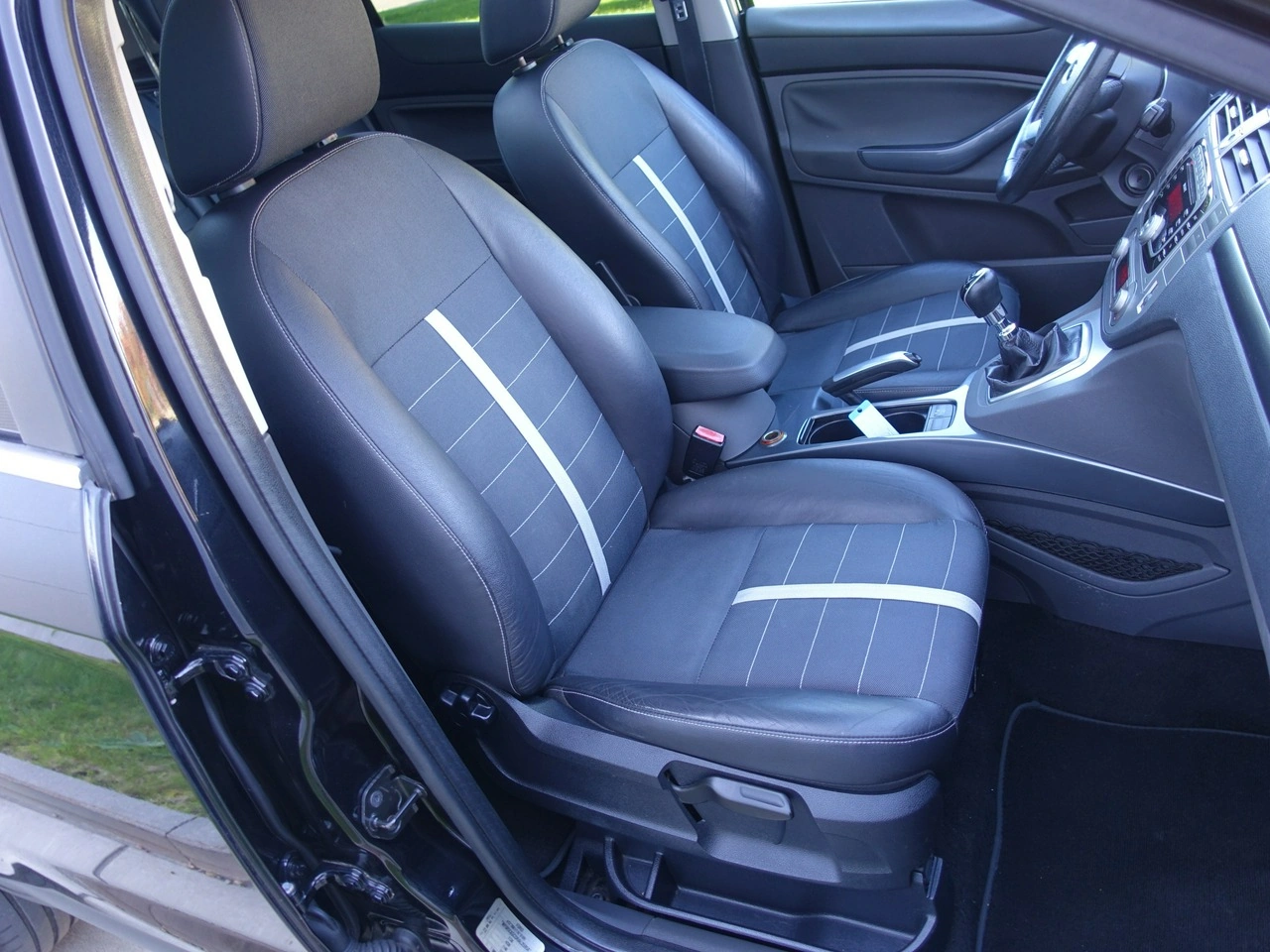 Ford Kuga - Zdjęcie 20