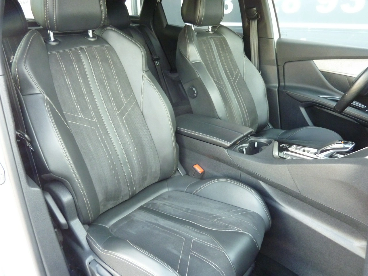 Peugeot 3008 - Zdjęcie 12