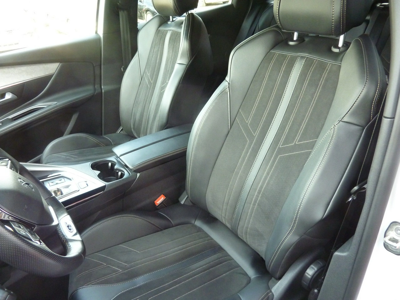 Peugeot 3008 - Zdjęcie 8