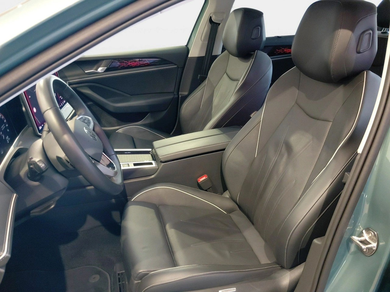 Volkswagen Passat Variant - Zdjęcie 12