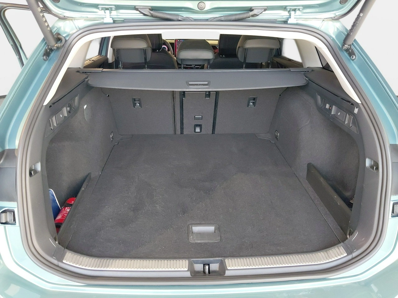 Volkswagen Passat Variant - Zdjęcie 16