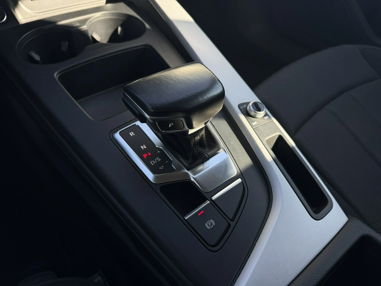 Audi A4 - Zdjęcie 25