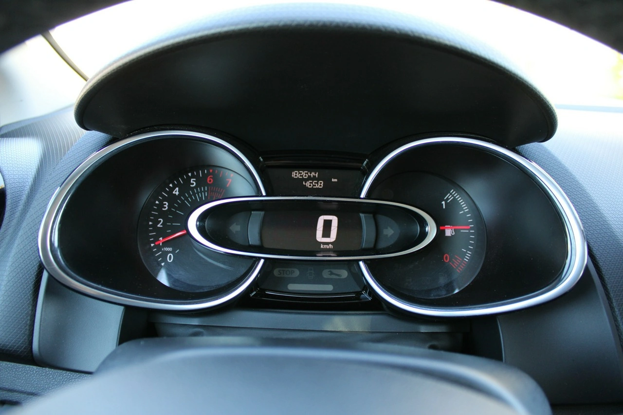 Renault Clio - Zdjęcie 10