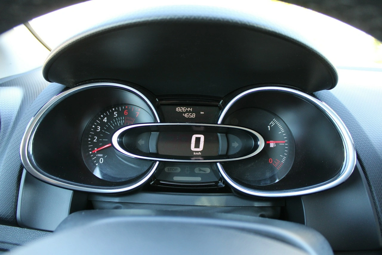 Renault Clio - Zdjęcie 47