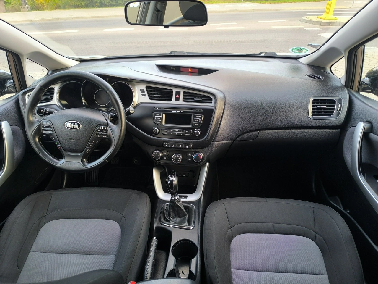 Kia Ceed - Zdjęcie 17