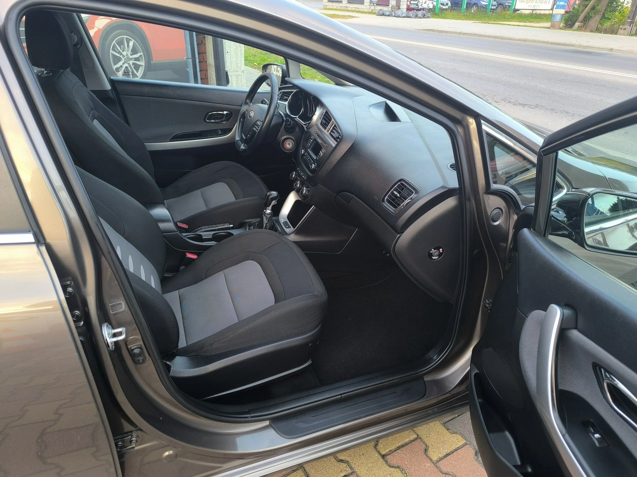 Kia Ceed - Zdjęcie 18