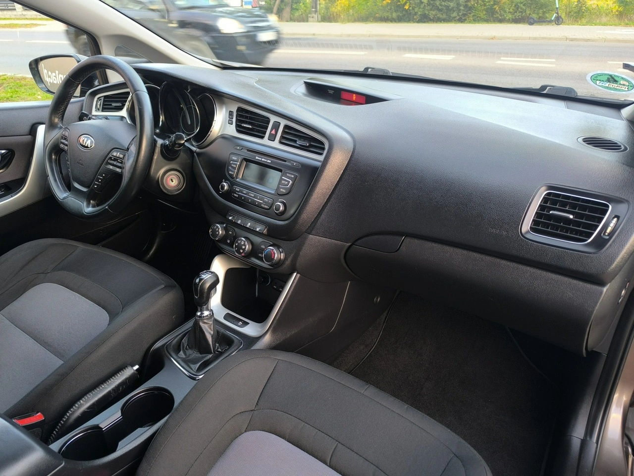 Kia Ceed - Zdjęcie 19