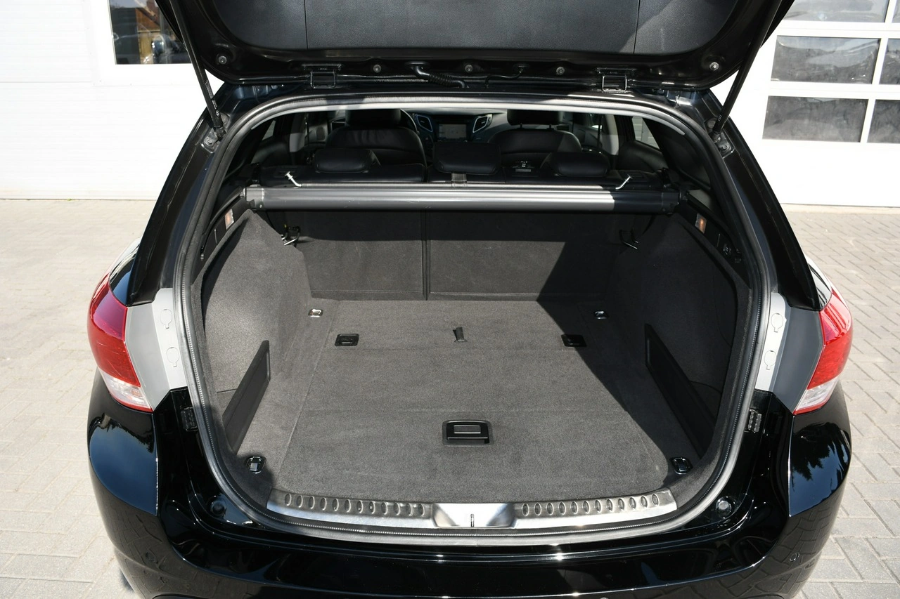 Hyundai i40 - Zdjęcie 37