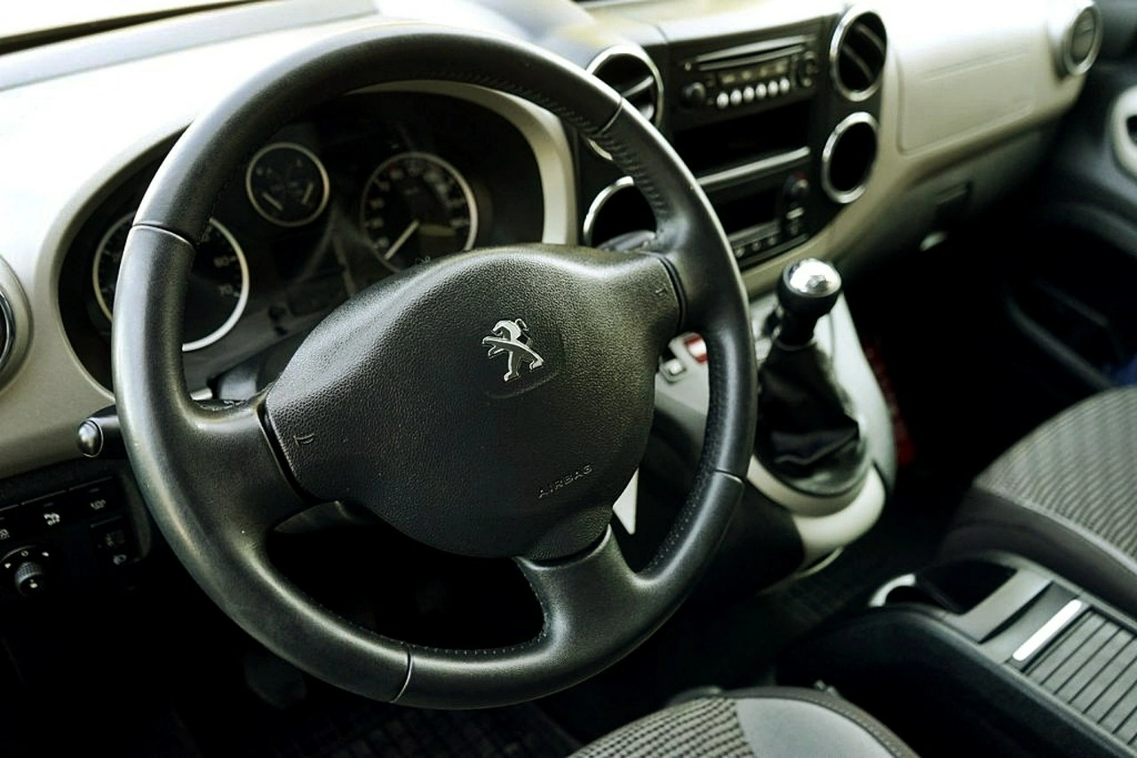 Peugeot Partner - Zdjęcie 19