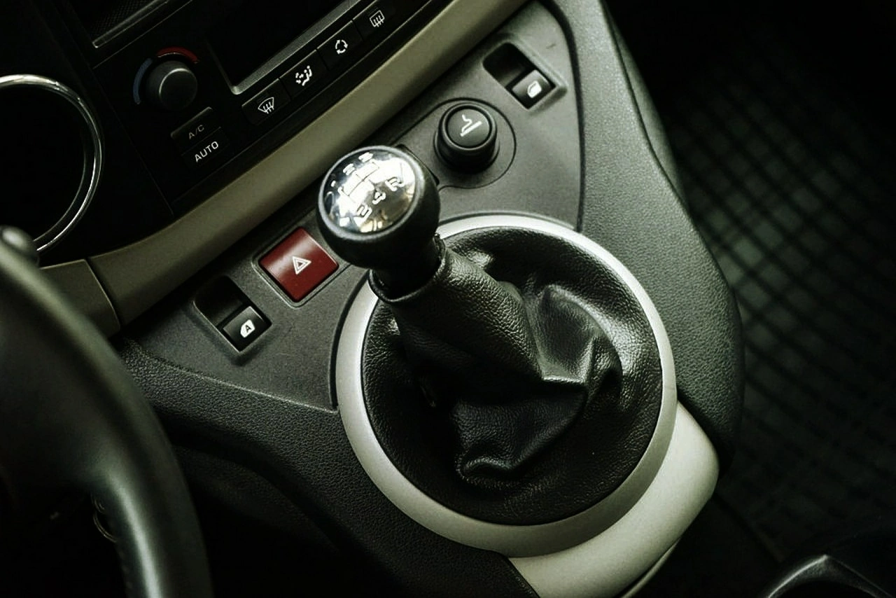 Peugeot Partner - Zdjęcie 22