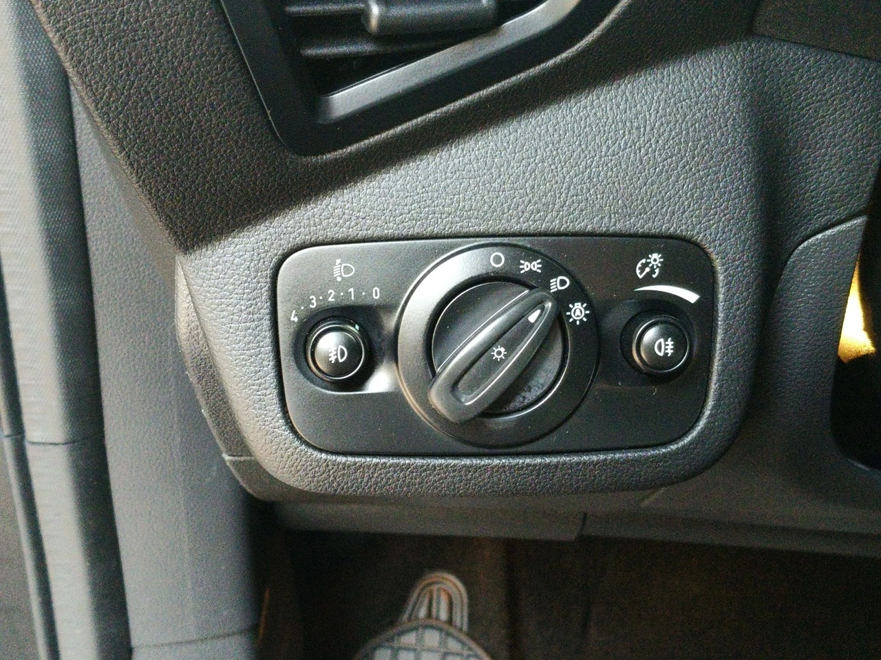 Ford Kuga - Zdjęcie 21