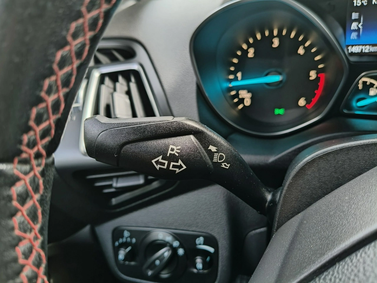 Ford Kuga - Zdjęcie 22