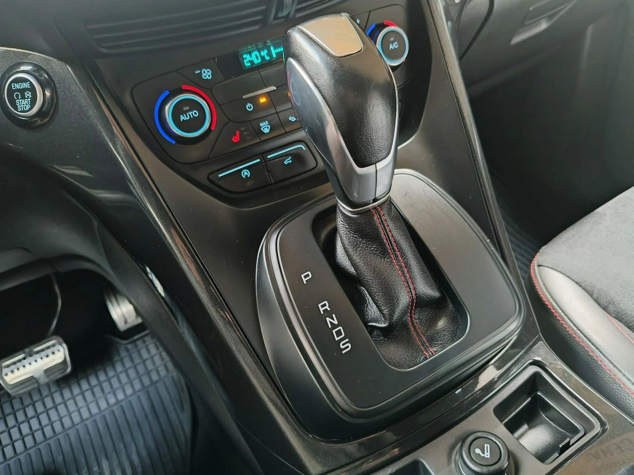 Ford Kuga - Zdjęcie 31