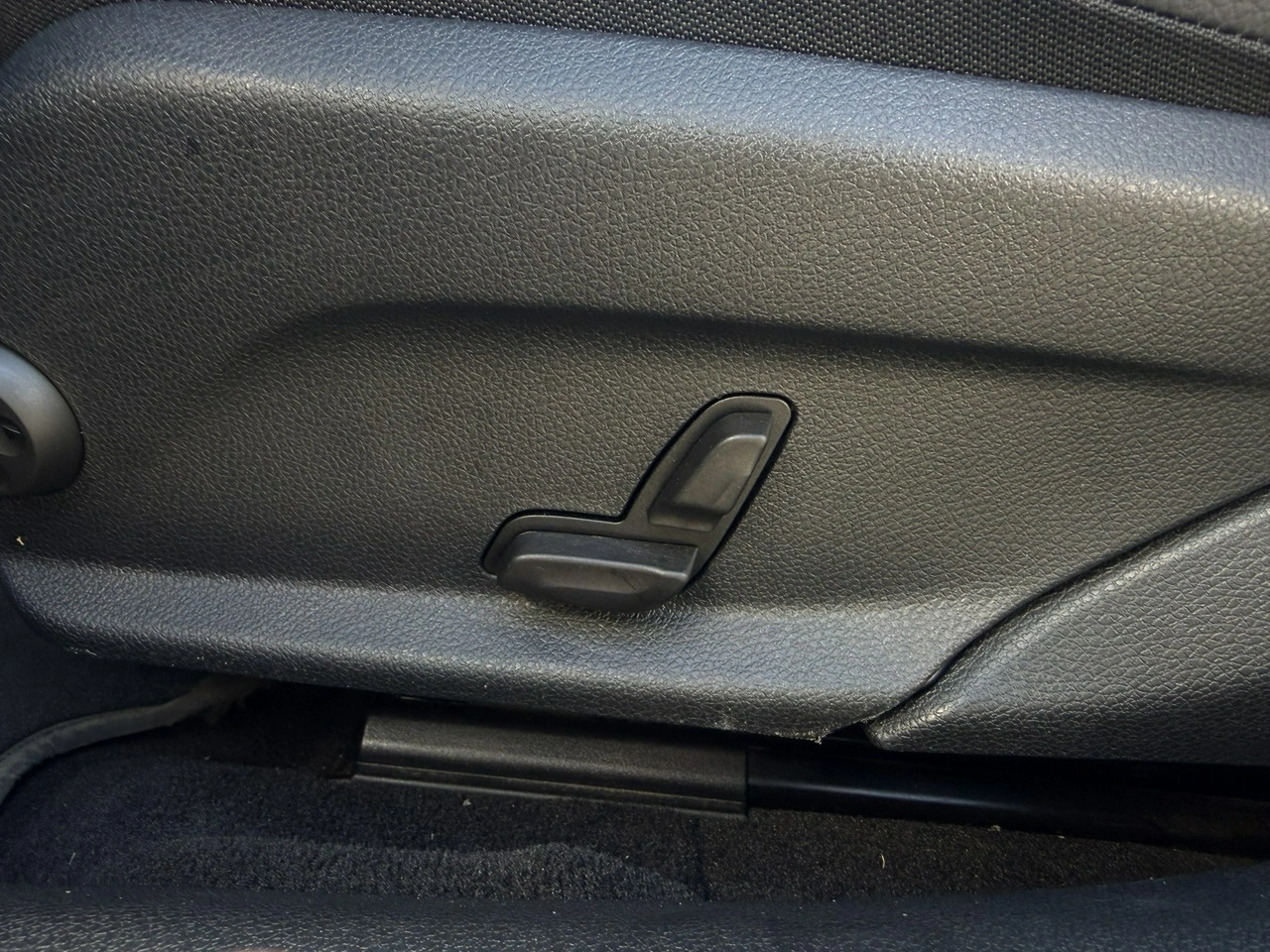 Mercedes C 200 - Zdjęcie 12
