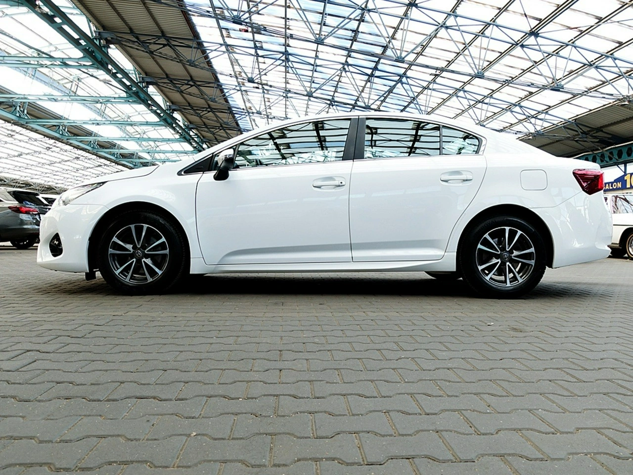 Toyota Avensis - Zdjęcie 5
