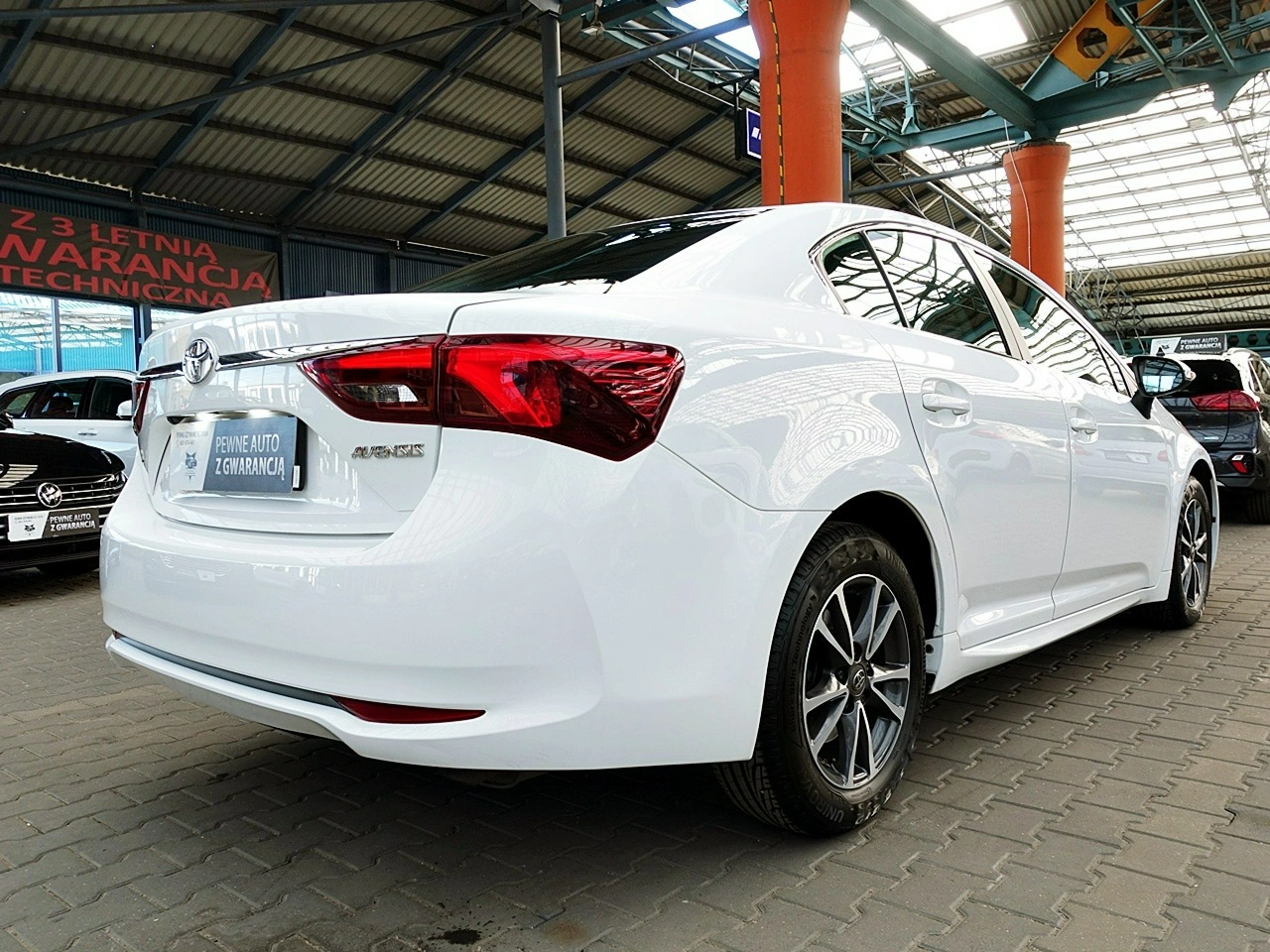 Toyota Avensis - Zdjęcie 9